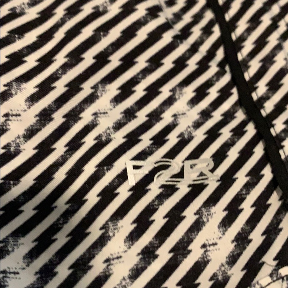 Fit2Run Pattern Shorts - Picture 2 of 3